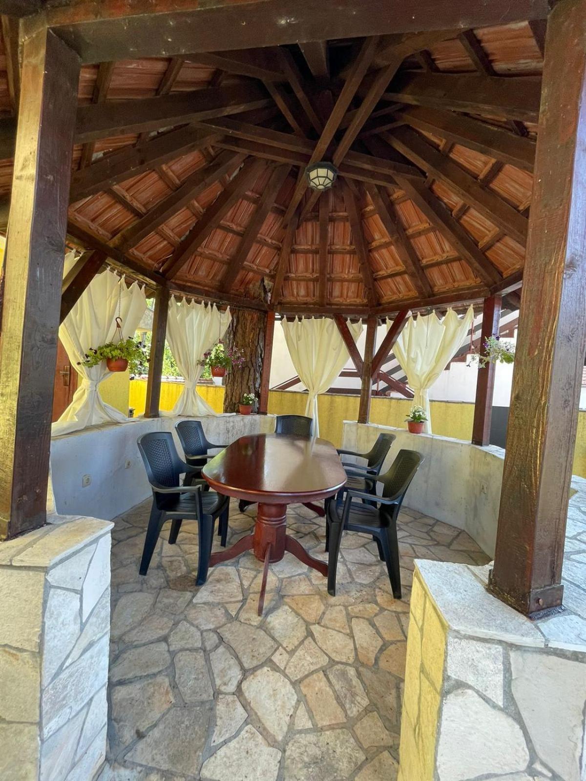 Apartments Villa-G Lustica Tivat Eksteriør bilde
