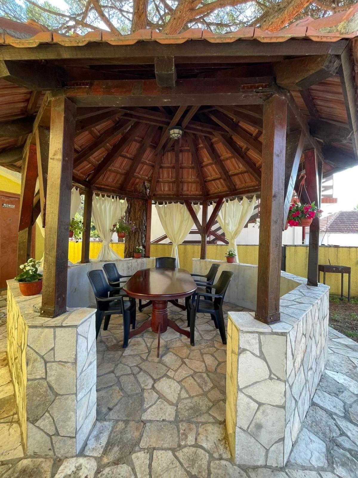 Apartments Villa-G Lustica Tivat Eksteriør bilde