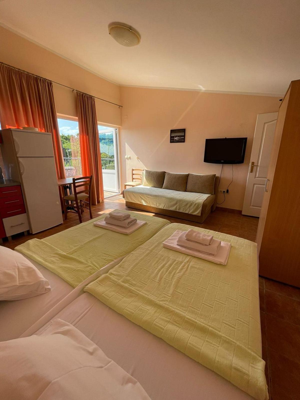Apartments Villa-G Lustica Tivat Eksteriør bilde