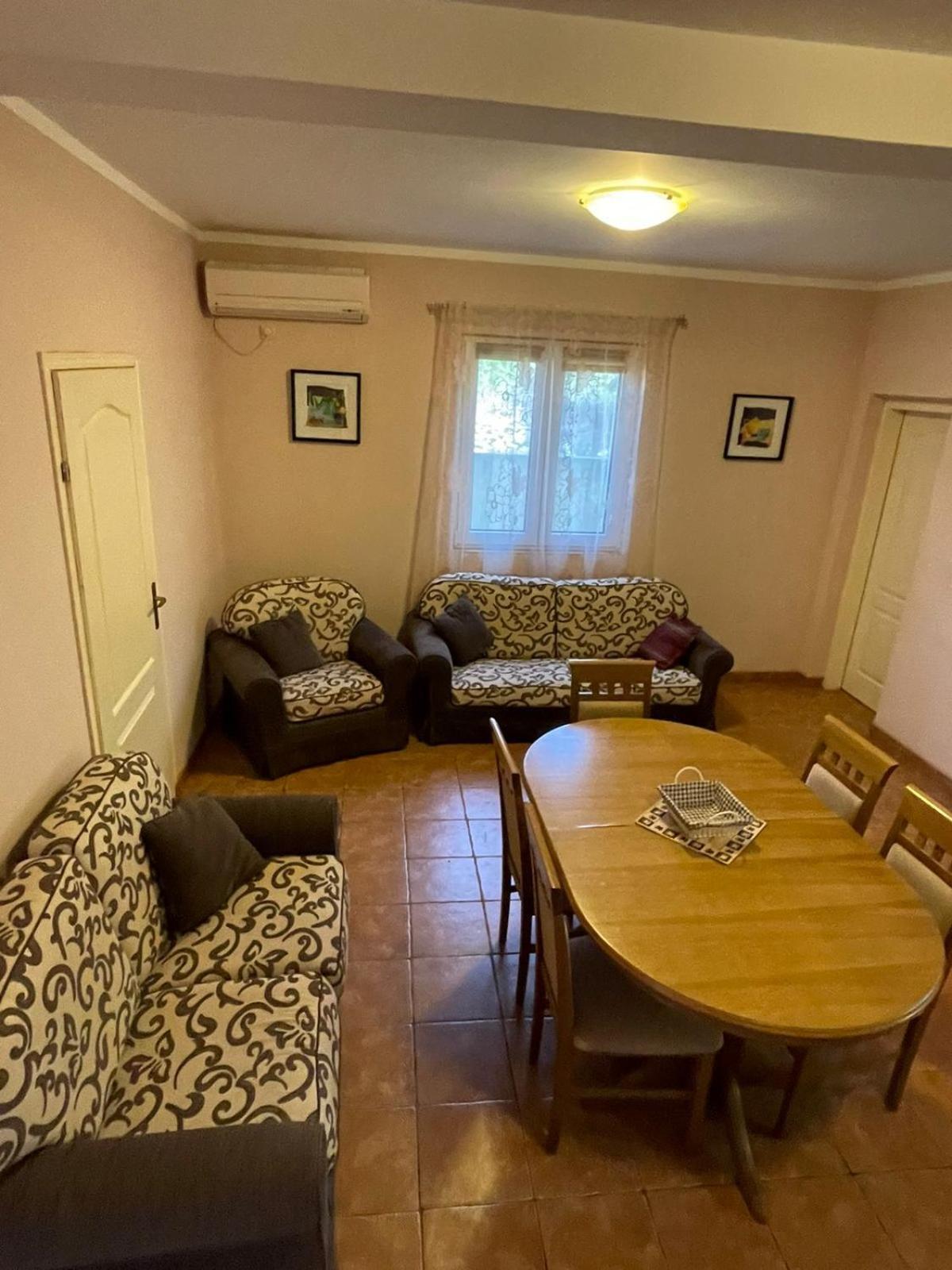 Apartments Villa-G Lustica Tivat Eksteriør bilde